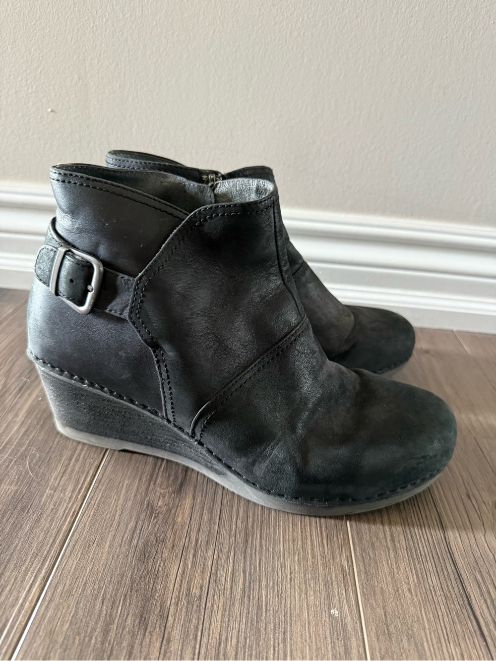 Dansko Shirley Leather Buckle Ankle Wedge Boots Size 42
